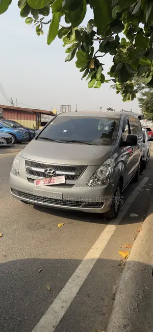 Hyundai Starex 2014 Silver