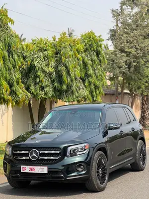 Mercedes-Benz GLB-Class GLB 250 4MATIC 2021 Green
