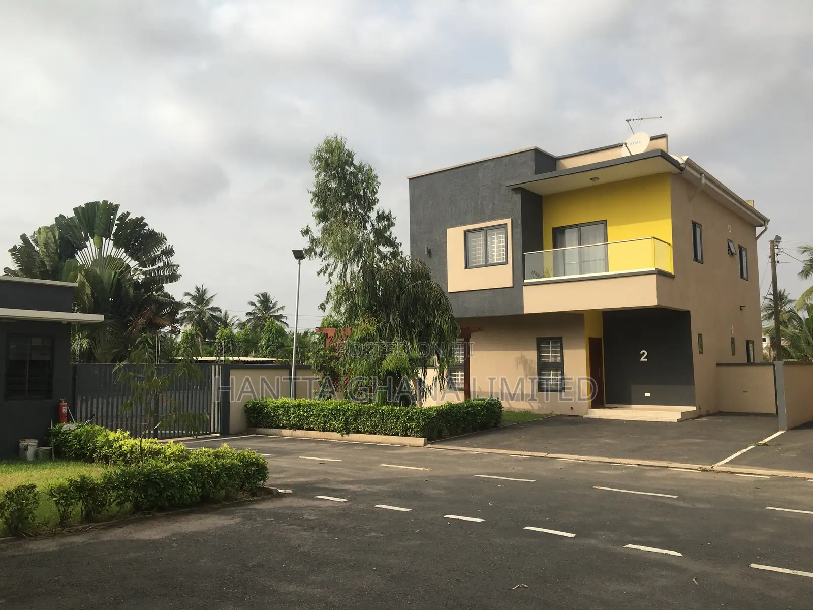 Furnished 4bdrm Townhouse / Terrace in Adenta, Barrier for rent