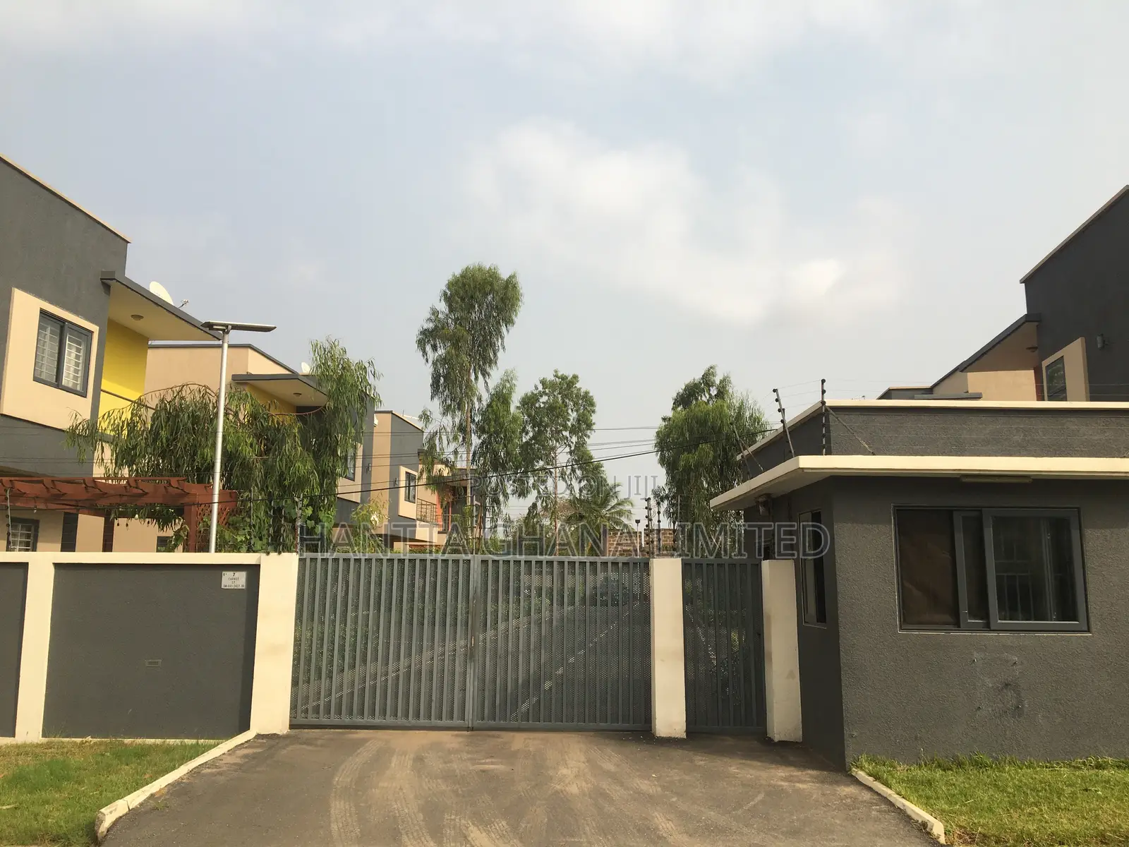 Furnished 4bdrm Townhouse / Terrace in Adenta, Barrier for rent