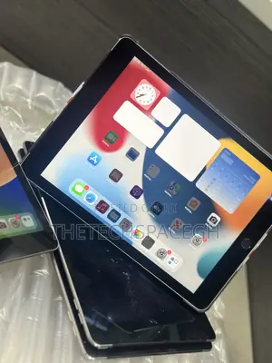 Apple iPad Air 2 128 GB Gray