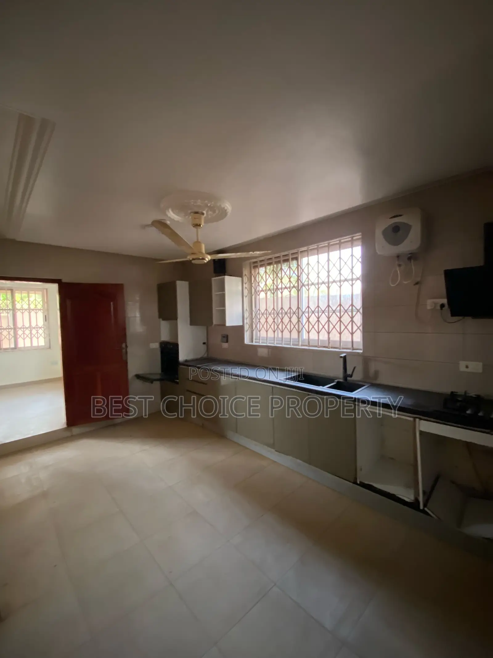 5bdrm Apartment in Adenta Frafraha for rent