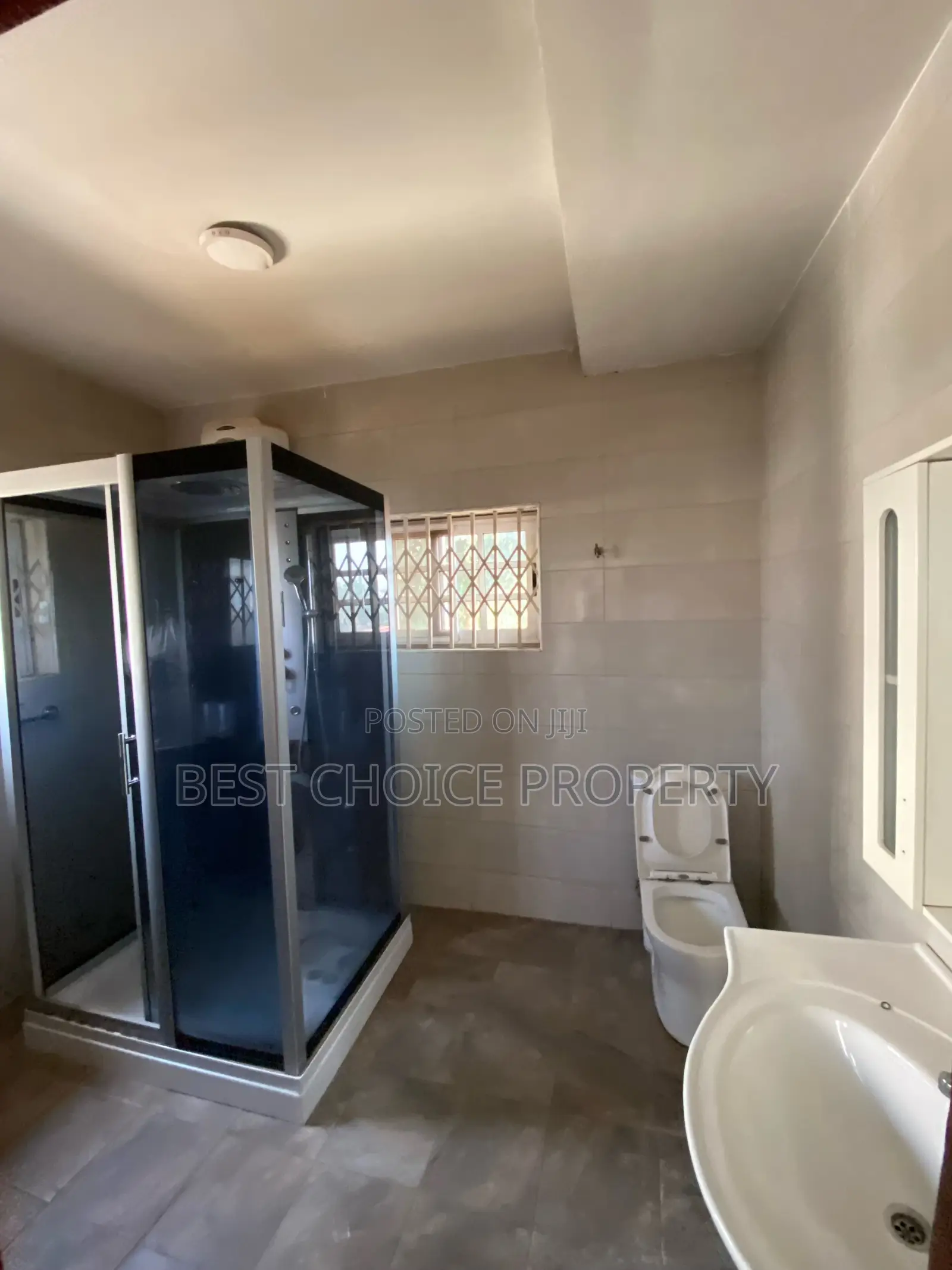 5bdrm Apartment in Adenta Frafraha for rent