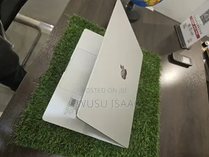 New Laptop Apple MacBook Pro 2023 M2 Max 16-Inch 16GB Apple M2 512GB