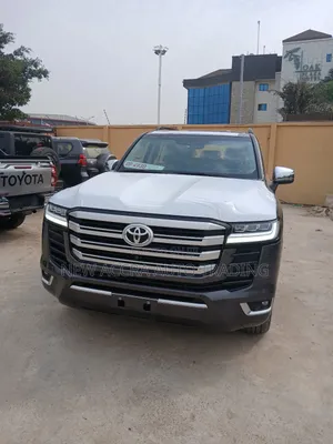 Photo - New Toyota Land Cruiser 2024 Gray