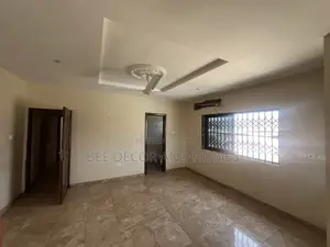 2bdrm Apartment in Bee Decor & Homes, Old Ashomang for rent
