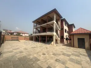2bdrm Apartment in Bee Decor & Homes, Old Ashomang for rent