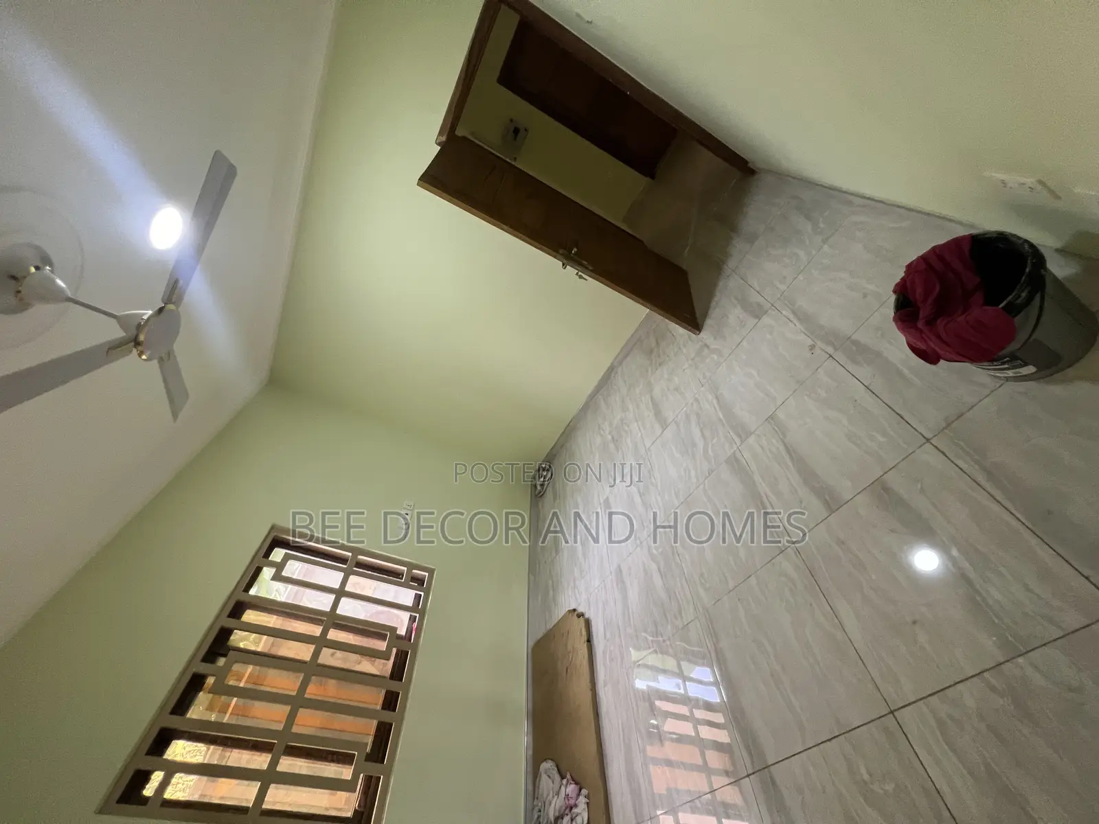 3bdrm Apartment in Bee Decor & Homes, Old Ashomang for rent
