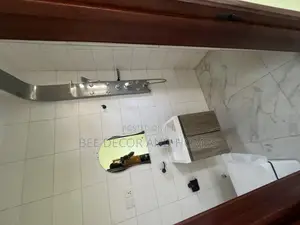 3bdrm Apartment in Bee Decor & Homes, Old Ashomang for rent