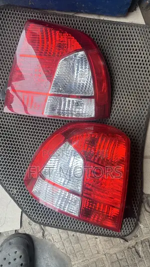 Kia Spectra Taillight 2000,2001,2002,2003,2004,2005,2006