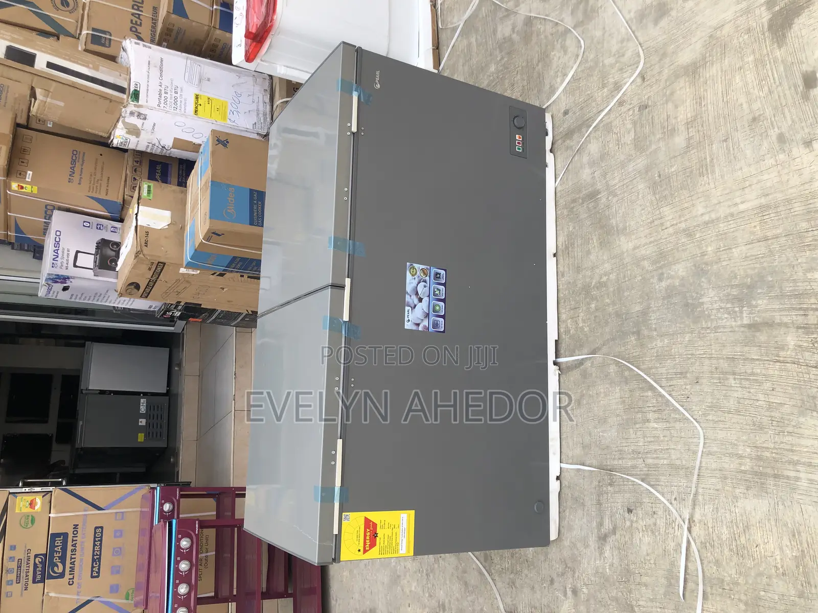 400 Liters Pearl Chest Freezer for Sale