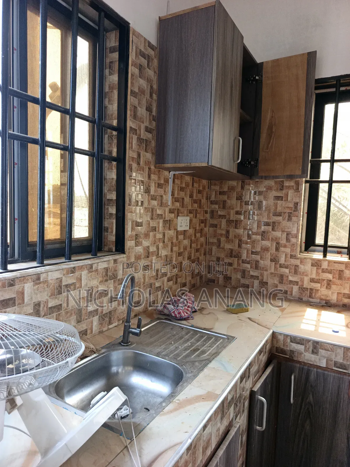 1bdrm Apartment in Dorns Properties, New Town for rent
