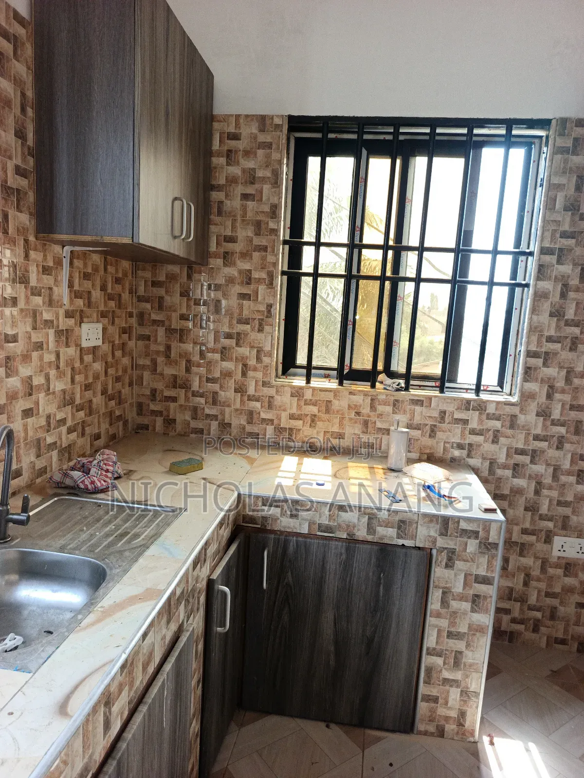 1bdrm Apartment in Dorns Properties, New Town for rent
