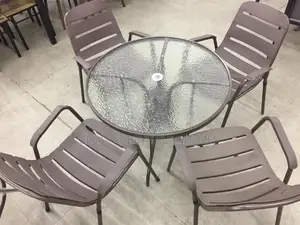 Out Table With 4 Chairs