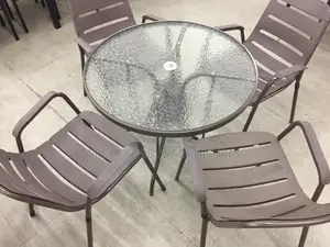 Out Table With 4 Chairs