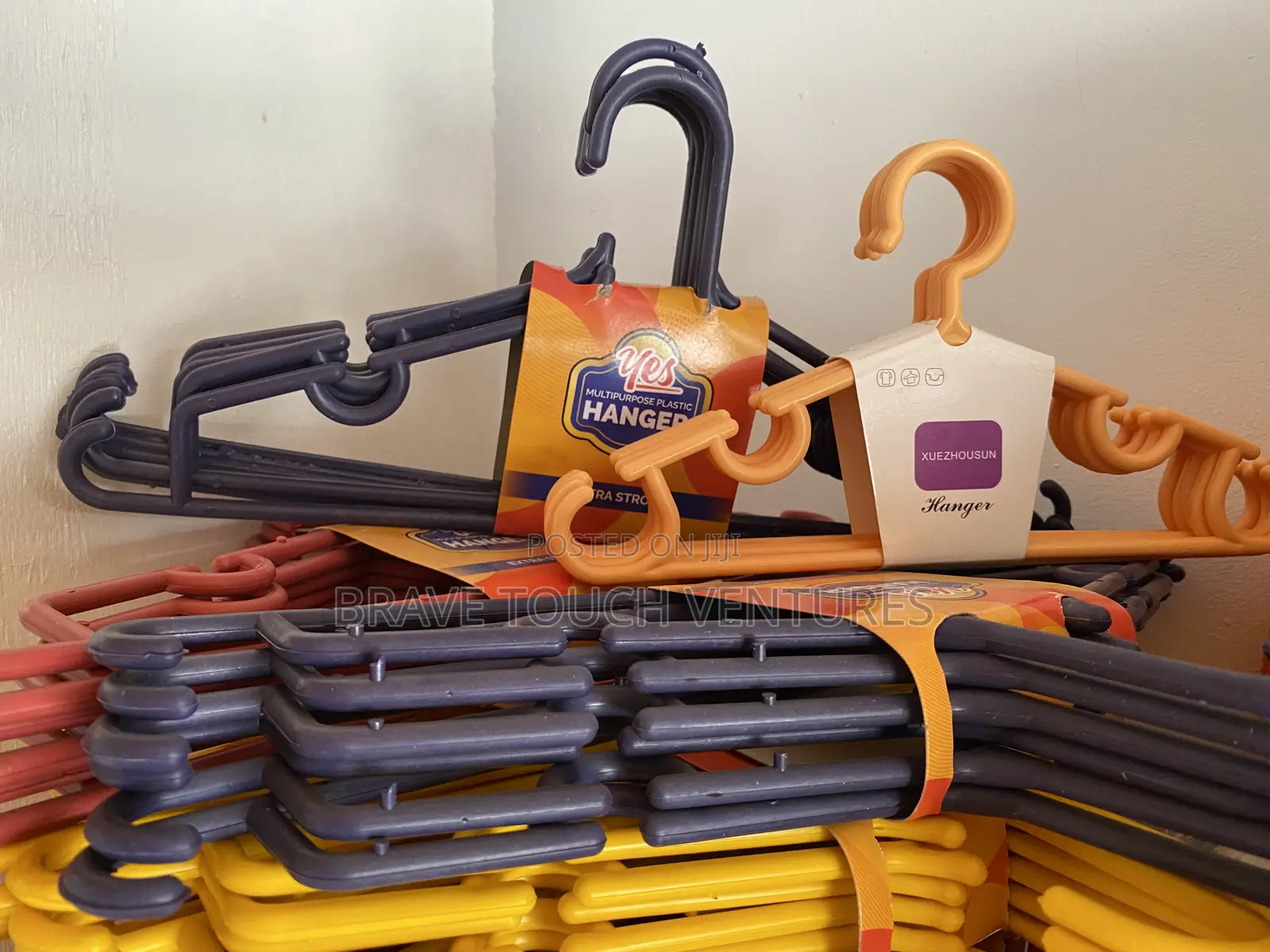 6 Piece Cloth Hanger