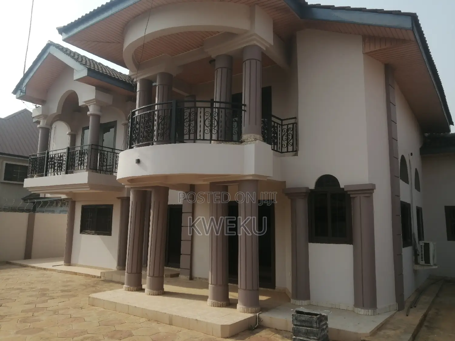 5bdrm House in Seedovproperties, Spintex for rent