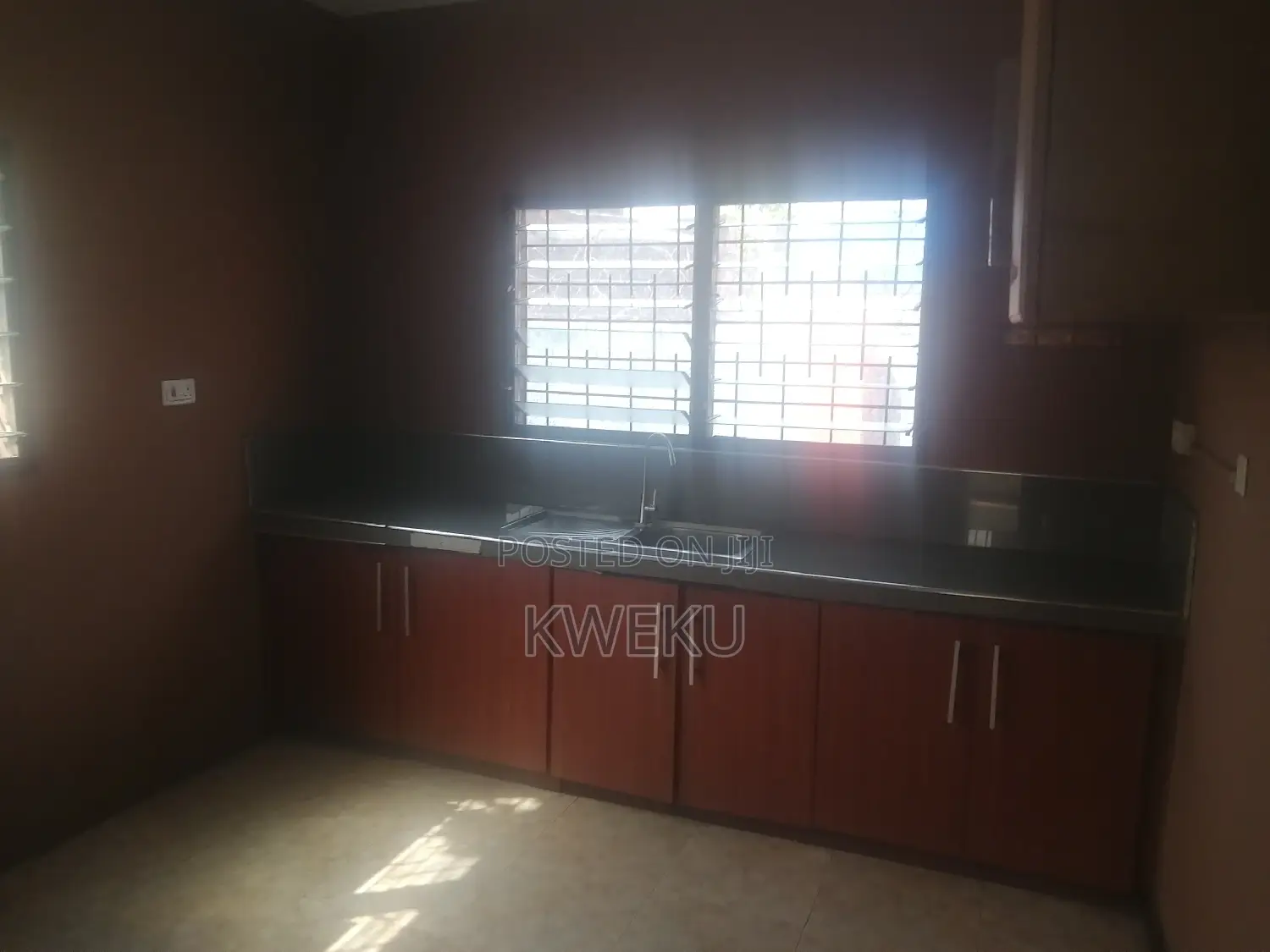 4bdrm House in Seedovproperties, Ledzokuku-Krowor for rent