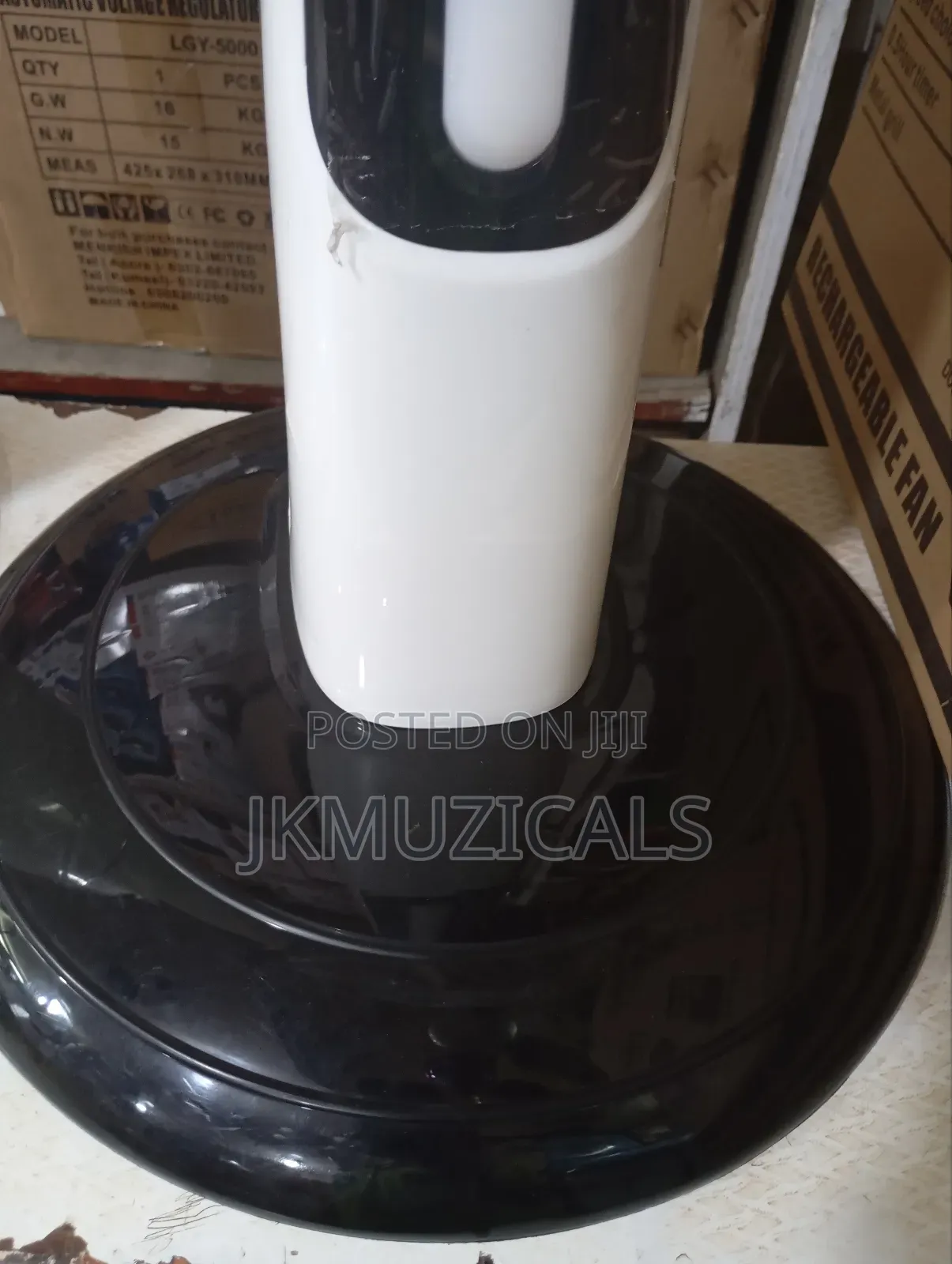 18 Inches _ Rechargeable Fan