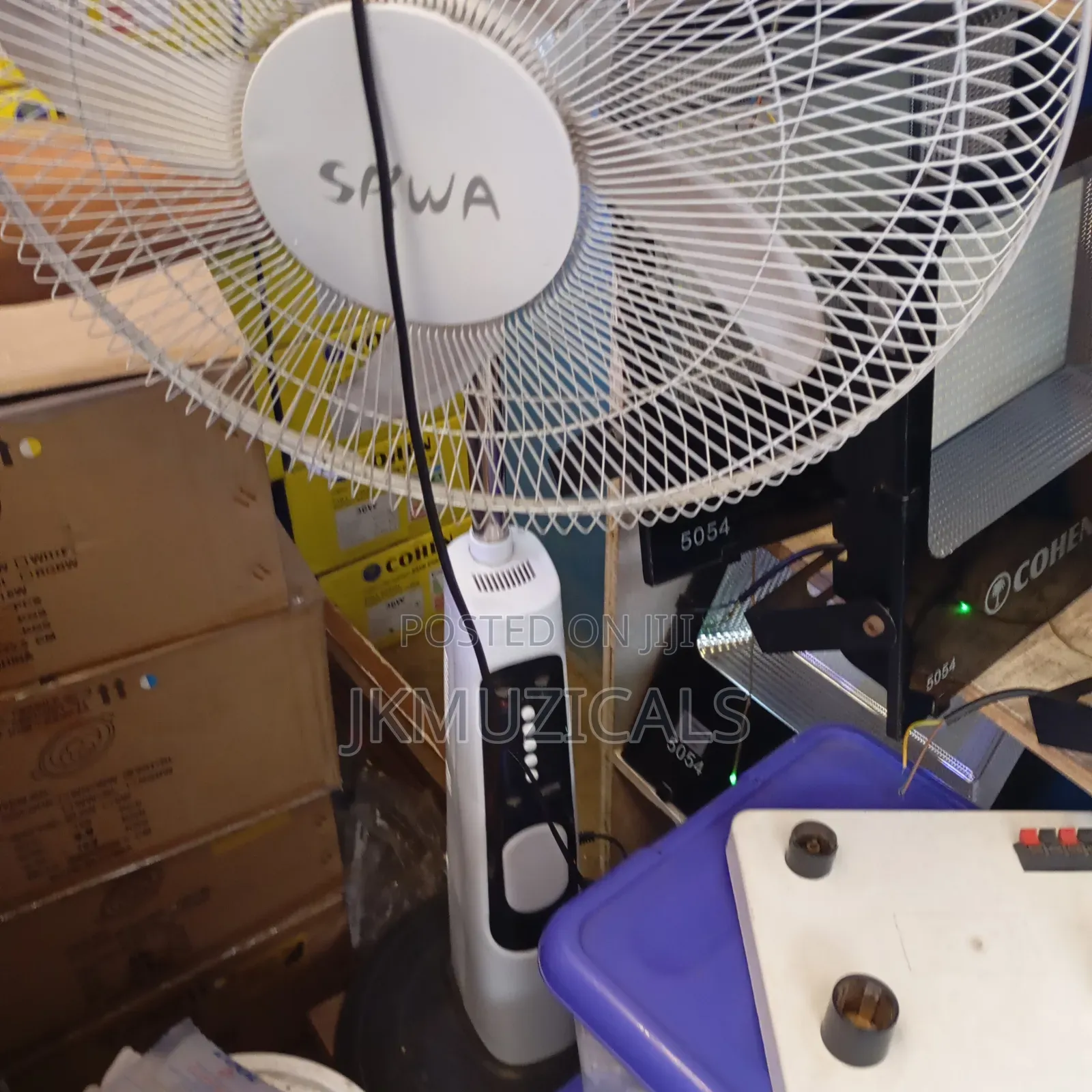 18 Inches _ Rechargeable Fan