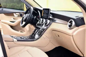 Mercedes-Benz GLC-Class 2019 White