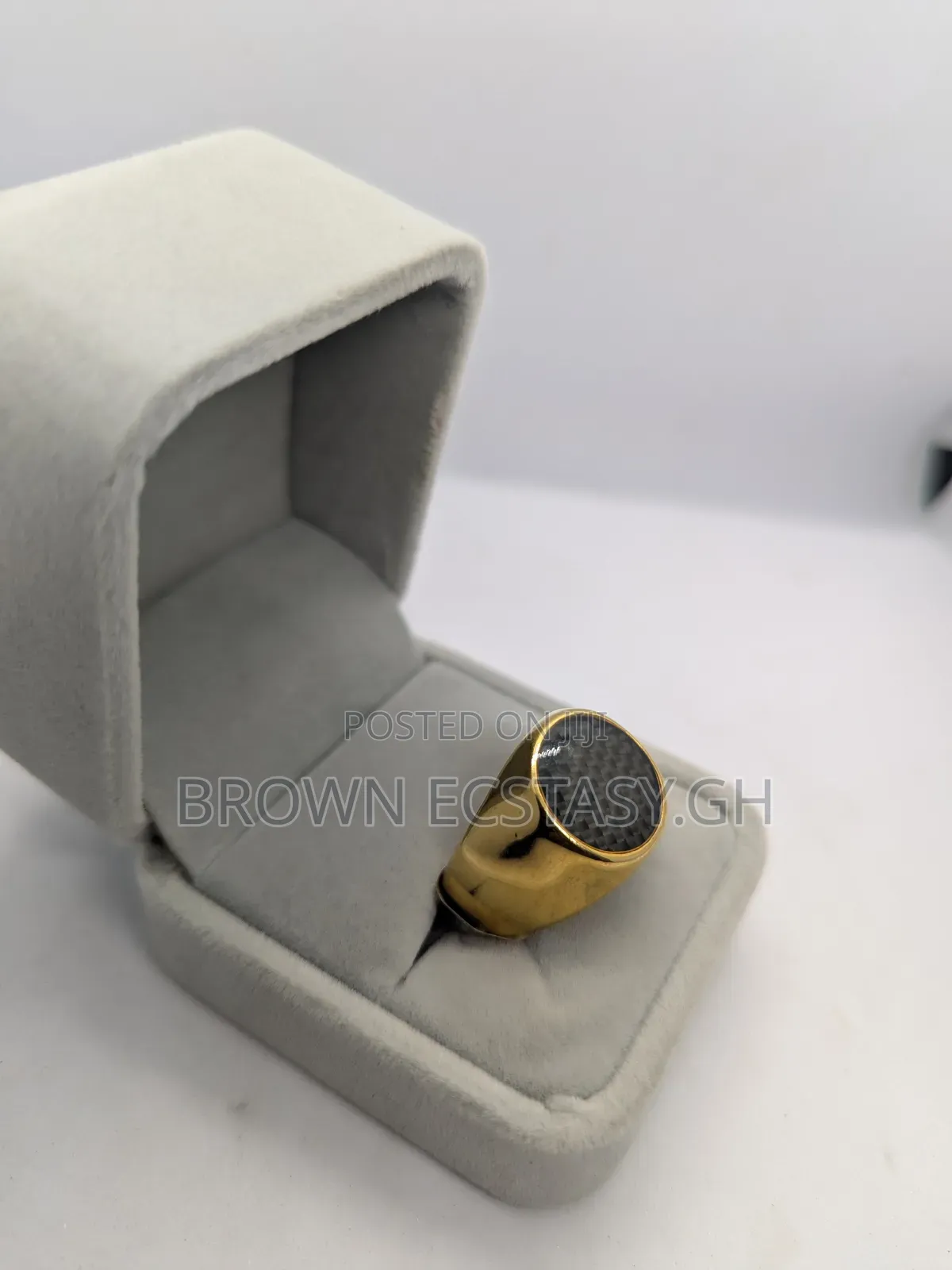Dotted Stone Rings Both White and Black