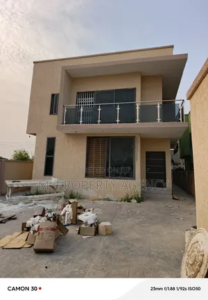 6bdrm Duplex in Hfc Estate, Tema Metropolitan for rent