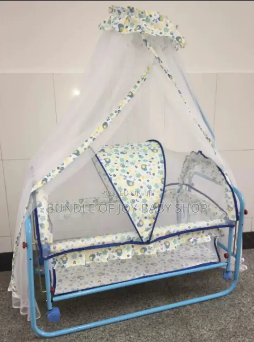 Babies Cot With Mosquito Net