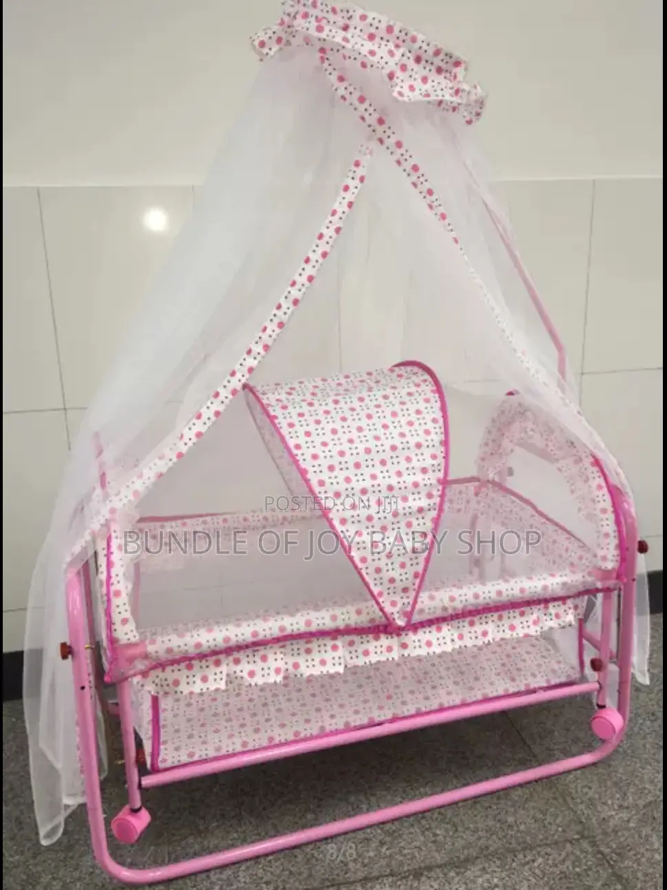 Babies Cot With Mosquito Net