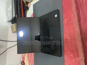 Laptop Dell Precision 15 5520 16GB Intel Core i7 SSD 512GB