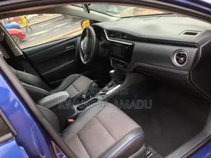 Toyota Corolla SE 4dr Sedan (1.8L 4cyl CVT) 2017 Blue