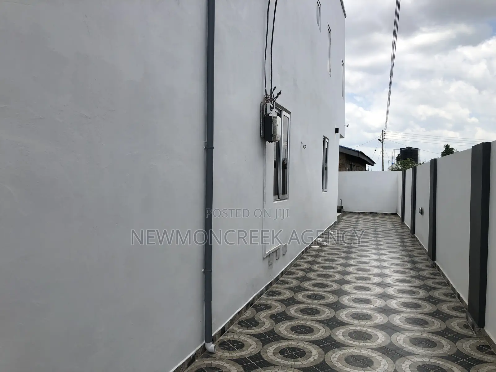 4bdrm Duplex in Adenta,Malejor, Accra Metropolitan for sale