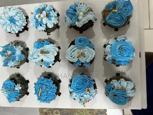 Cupcakes and Cake Available