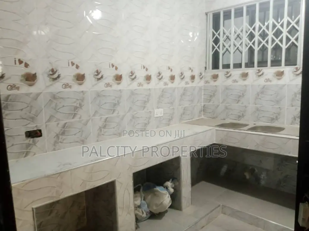 2bdrm Apartment in Kenyase Abirem, Kumasi Metropolitan for rent