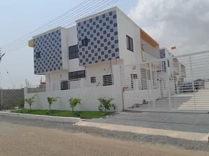 4bdrm Townhouse/Terrace in Spintex, Accra Metropolitan for sale