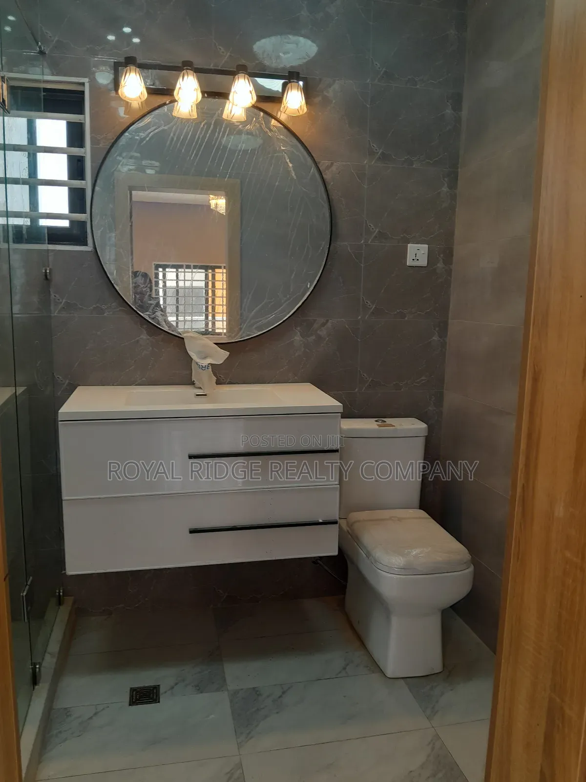 4bdrm Townhouse/Terrace in Spintex, Accra Metropolitan for sale
