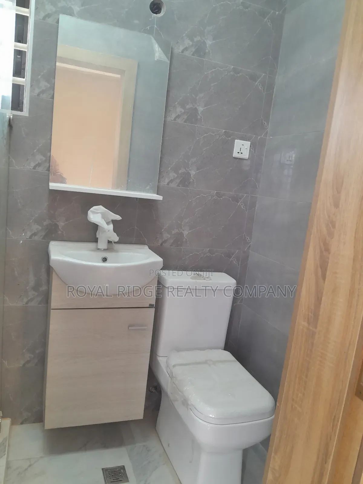 4bdrm Townhouse/Terrace in Spintex, Accra Metropolitan for sale