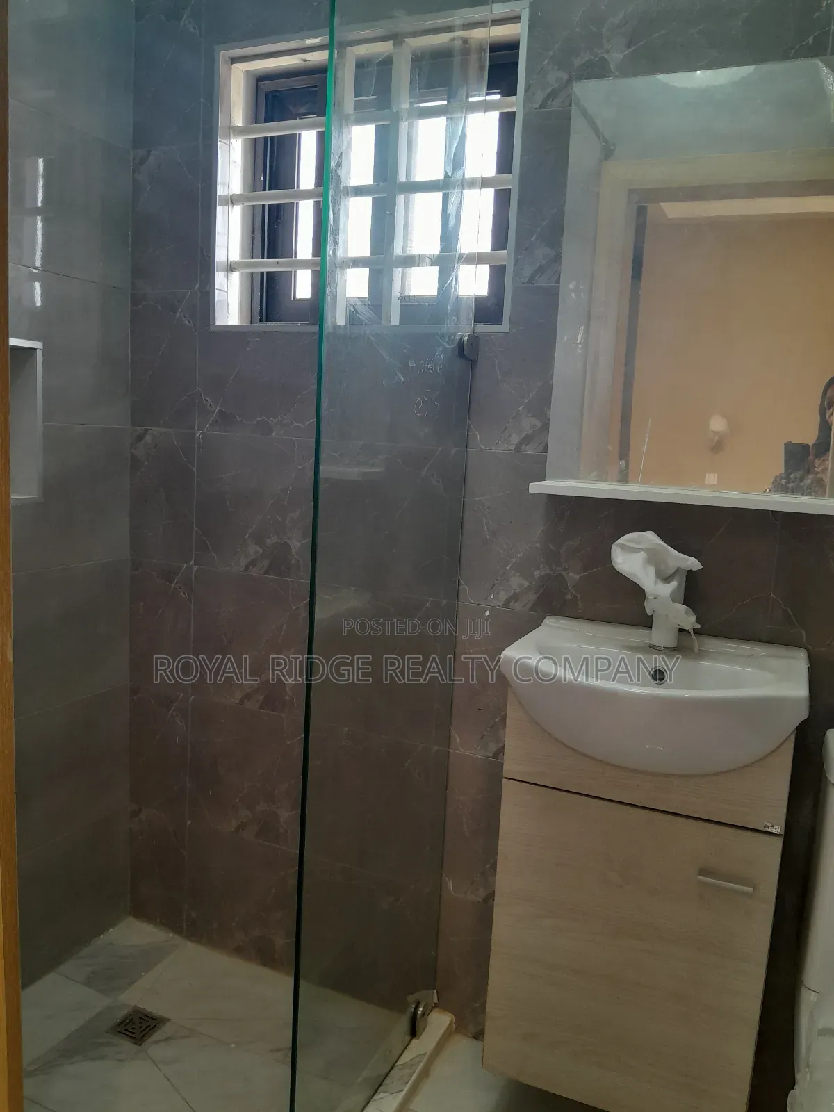 4bdrm Townhouse/Terrace in Spintex, Accra Metropolitan for sale