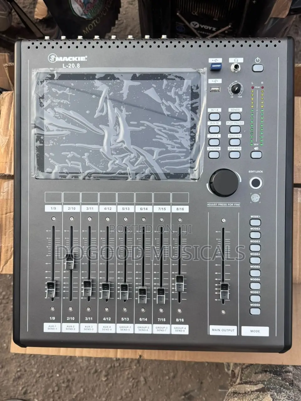 MACKIE L-20.8 16-Channel Digital Mixer