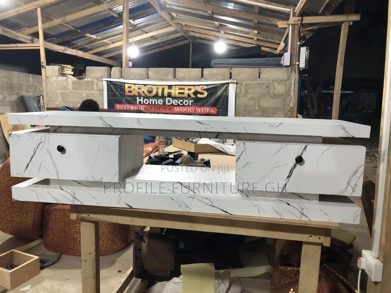 For Massive Use This Is Strong and Durable TV STAND