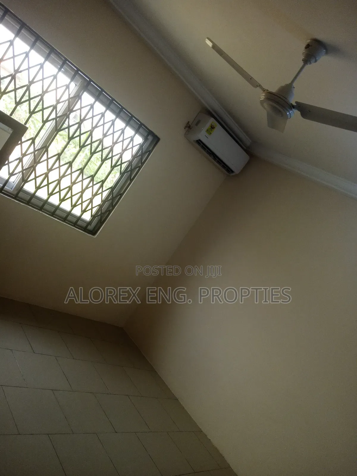 3bdrm Duplex in Teiman, Oyarifa for rent