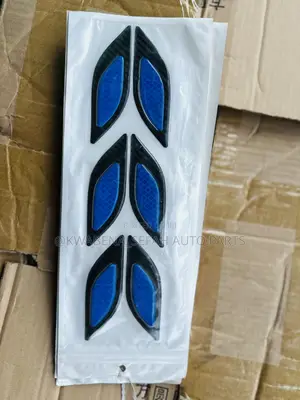 Original Brand New Car Side Light Reflectors Available