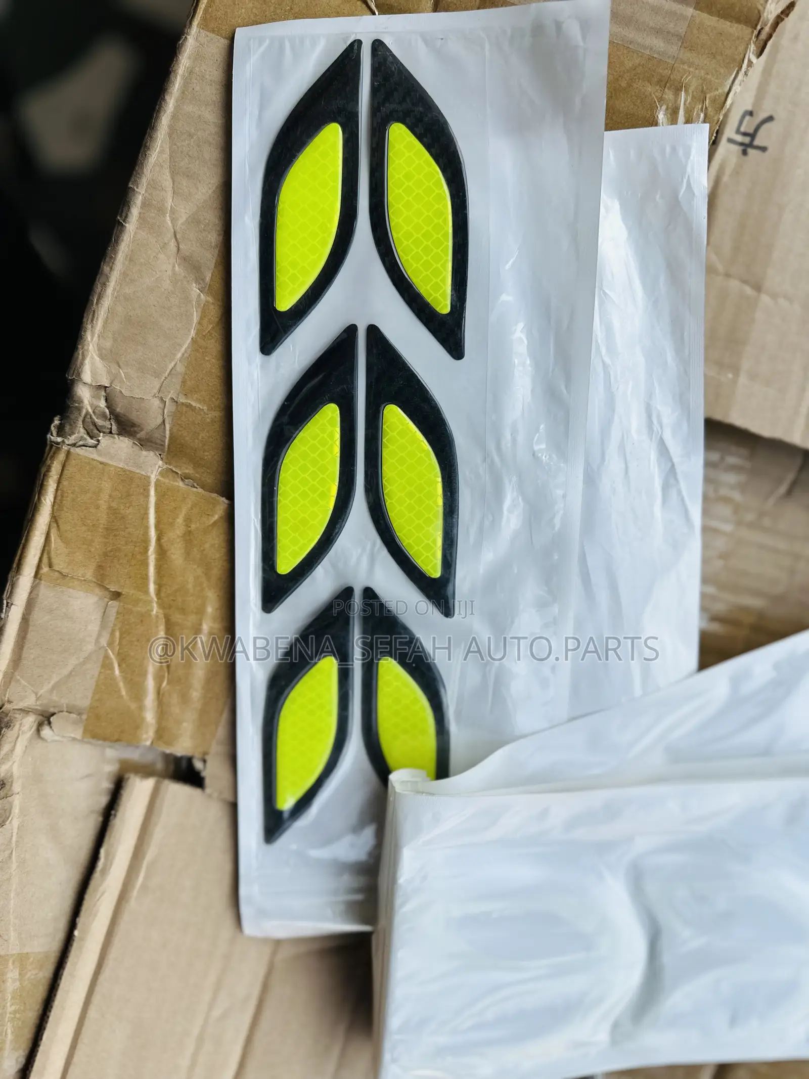 Original Brand New Car Side Light Reflectors Available