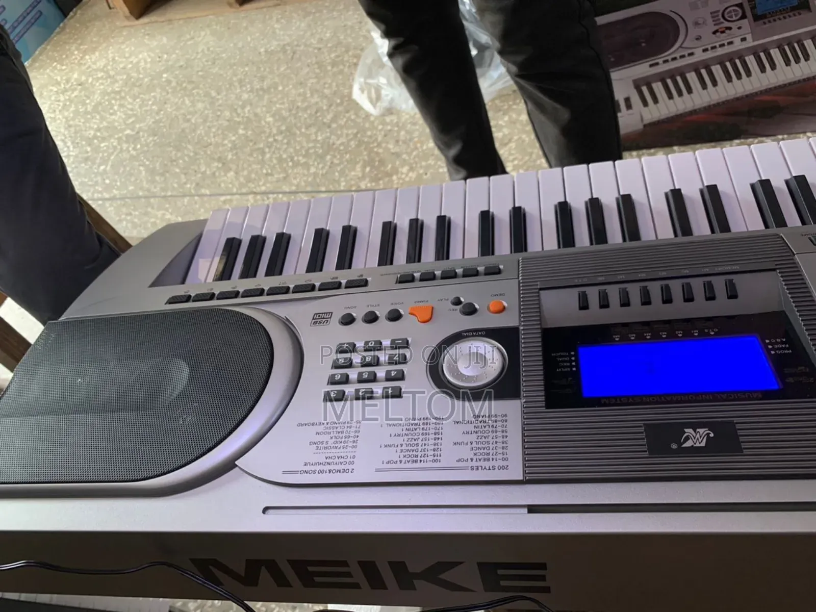 Meike Mk-935 61keys Professional Keyboard