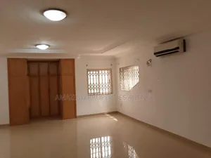 4bdrm House in Adjiriganor for rent