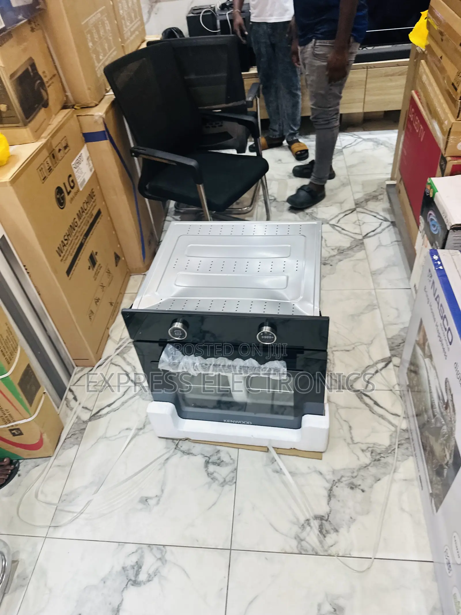 Nob 60cm Microwave Oven 70L Inbuilt