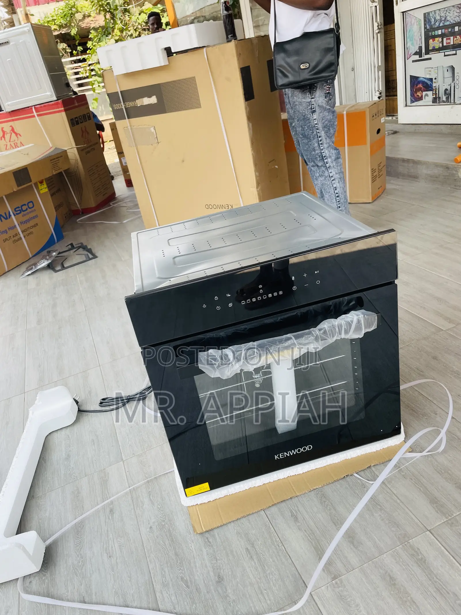 Brand New Kenwood 60cm Oven in Built(Touch Screen).