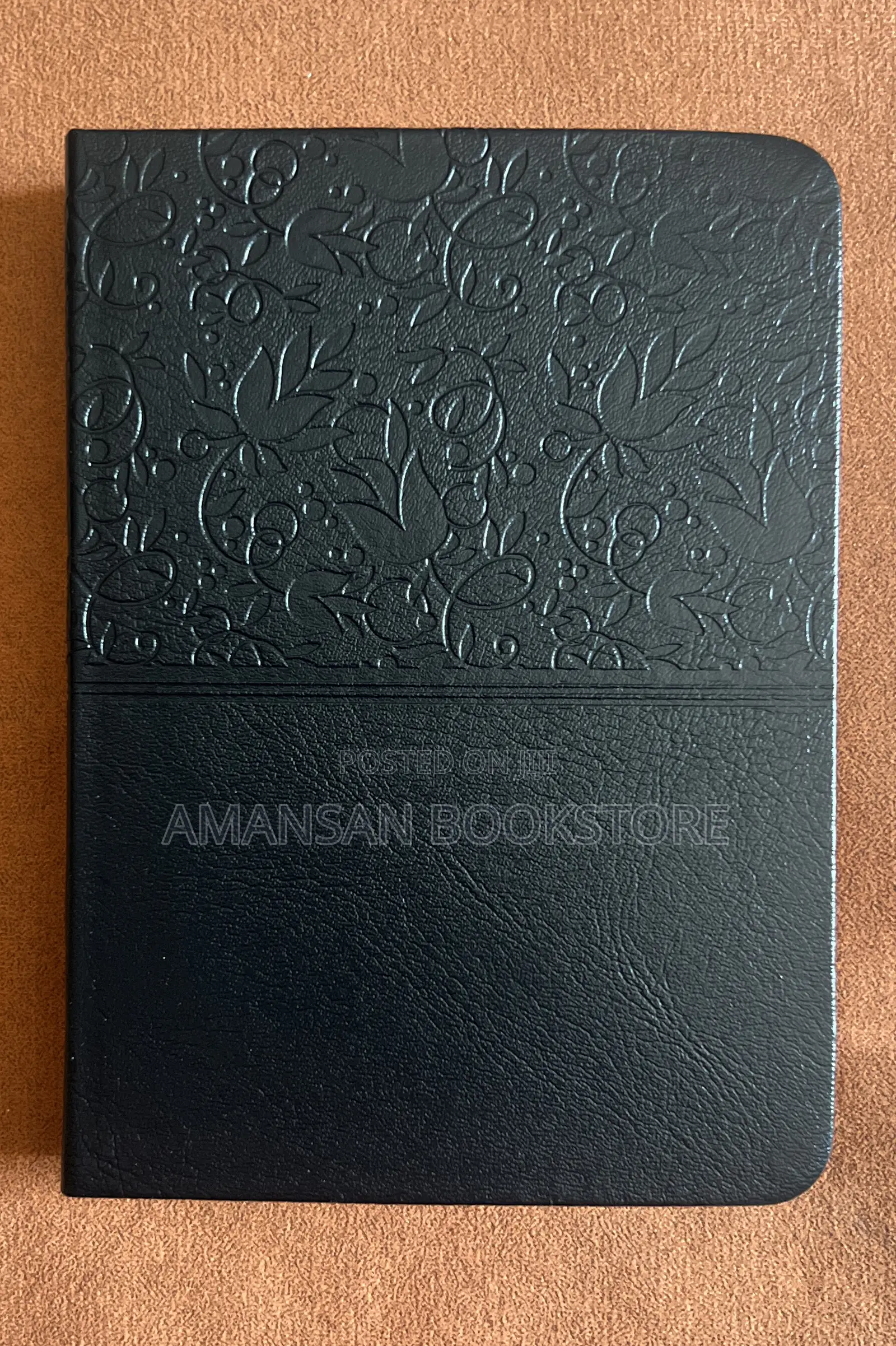 Holman NKJV Compact Ultrathin Bible (Small, Black Leather)