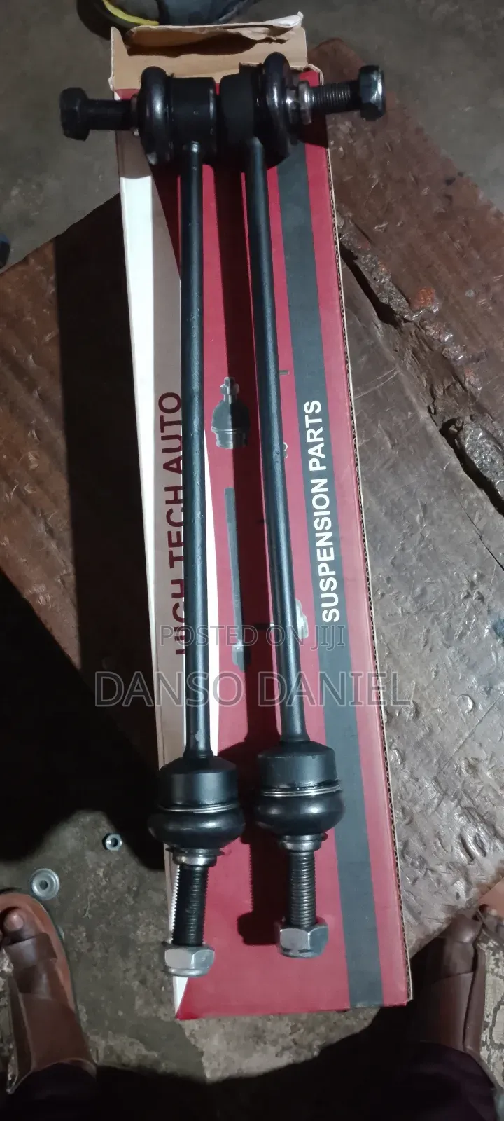 Land Rover LR3 Front Link Bar