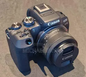 Canon Eos R10